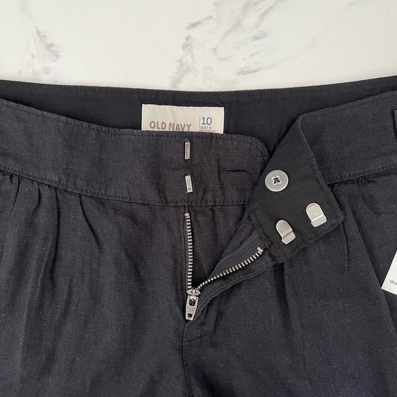 Old Navy women’s black linen shorts - Picture 6 of 11